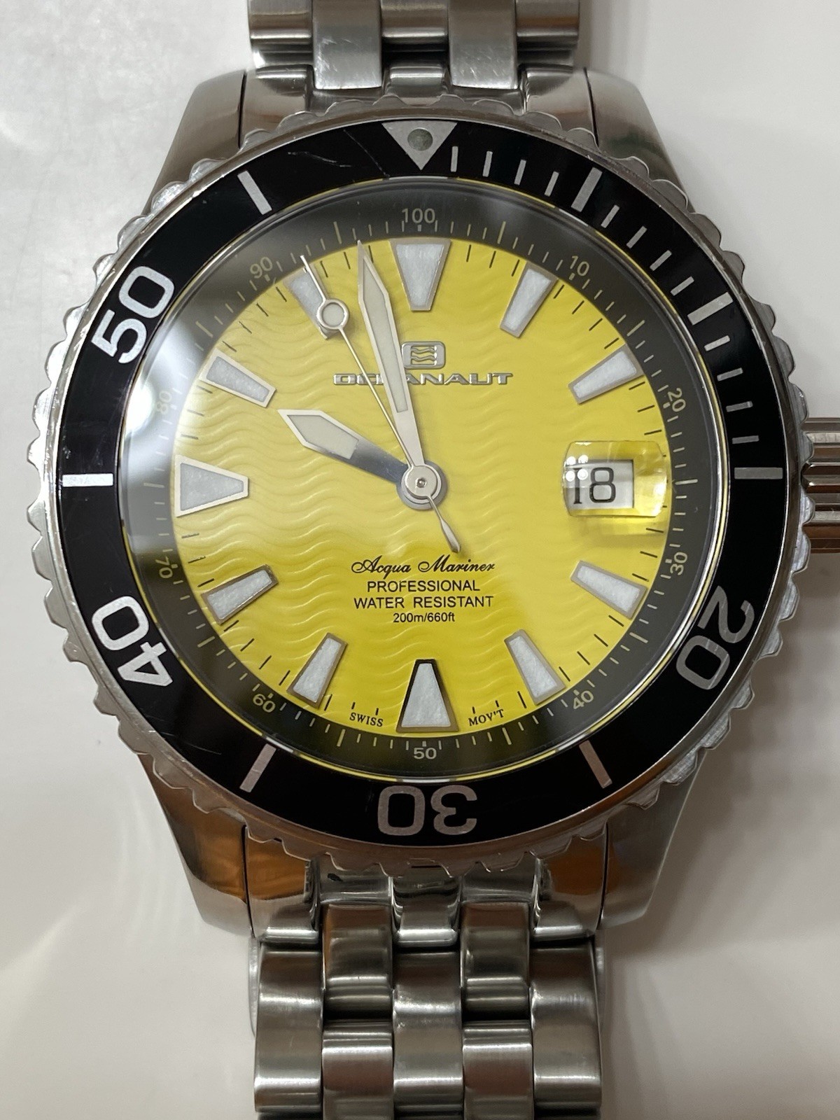 Oceanaut Aqua Mariner Automatic Swiss Movement yellow face 42mm