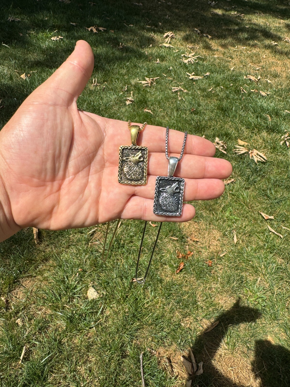 Solid 925 Silver / Gold Plated Oxidized Howling Lone Wolf Pendant Necklace