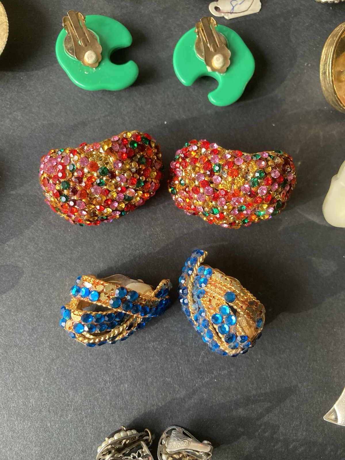 VTG Clip On Earrings Lot Of 24 Gold Silver Tone Mix Materials Multi Color 60-80s