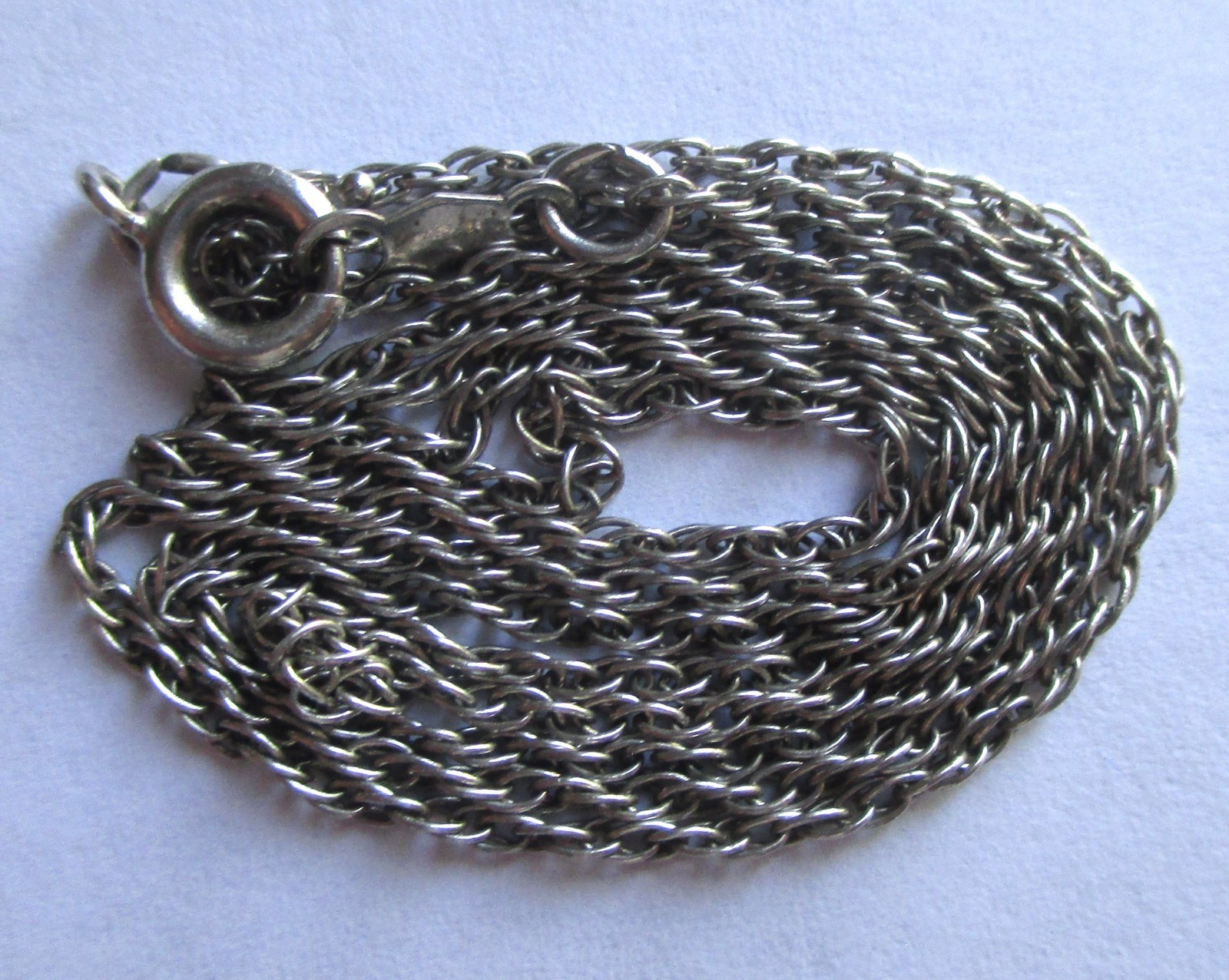 18.5in Long 1.7g 1mm VINTAGE STERLING SILVER SINGAPORE CHAIN NECKLACE