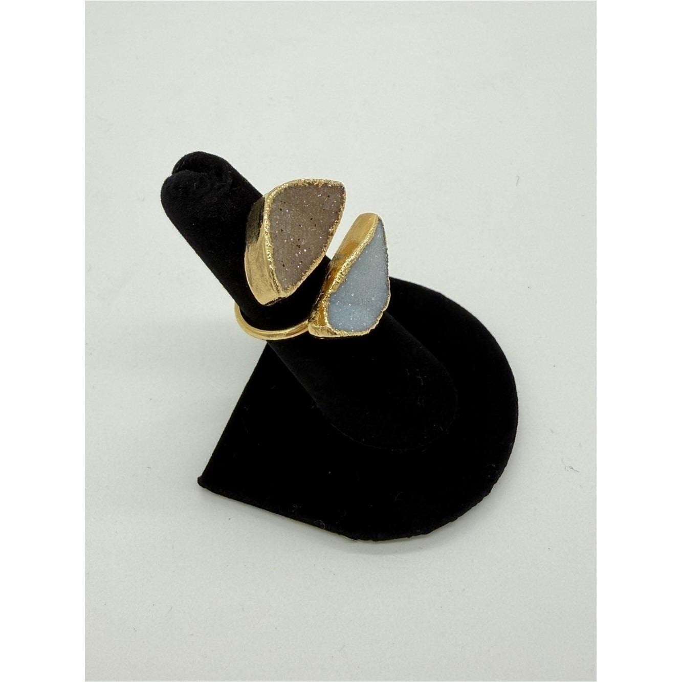 NWOT Gold-Trim Druzy Double Stone Ring in Beige and Light Blue