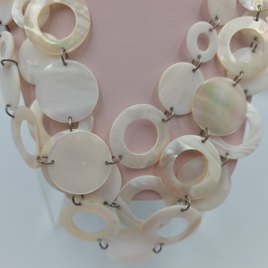 Coldwater Creek Mother Of Pearl Circles Statement Necklace Corded Approx 30″