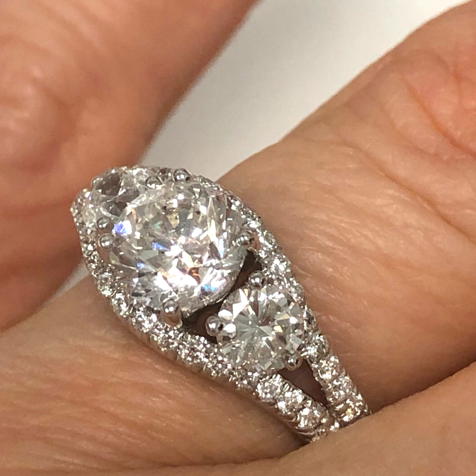 950 Platinum IGI Certified Lab Created Diamond Engagement Ring 3.25 Ct Round Cut