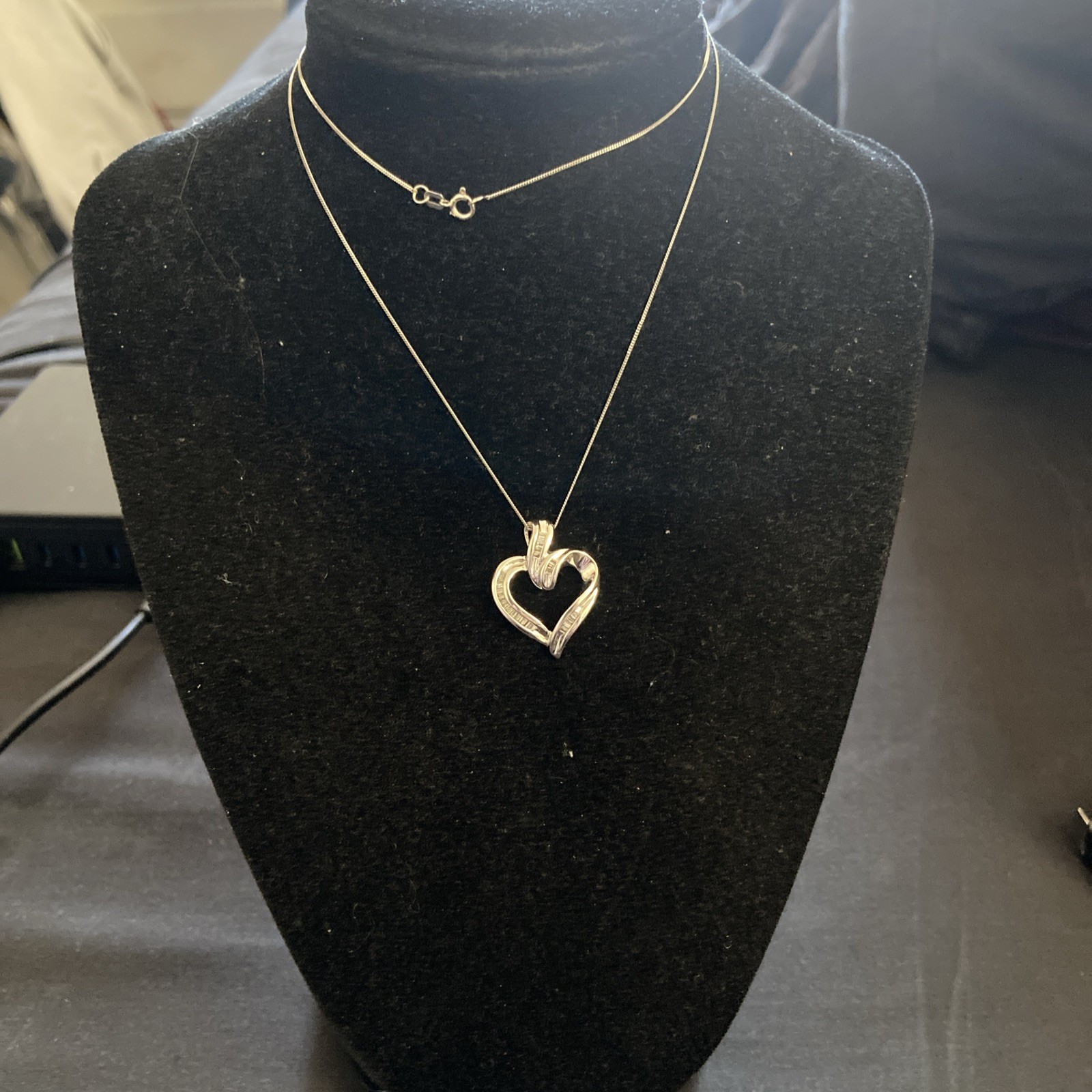 Vtg Midas 14k White Gold Box & 10k Gold Diamond Heart Pendant Necklace 22” 4.2G