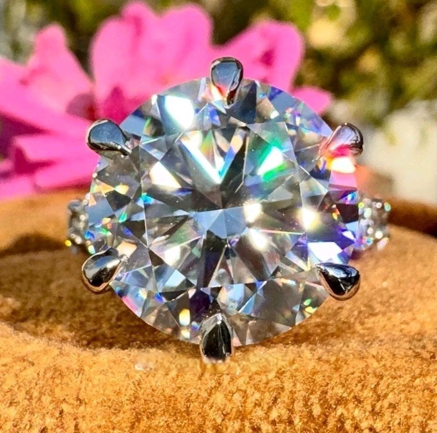 RARE Certified 25 Ct White Diamond Solitaire Cocktail Ring In 925 Silver