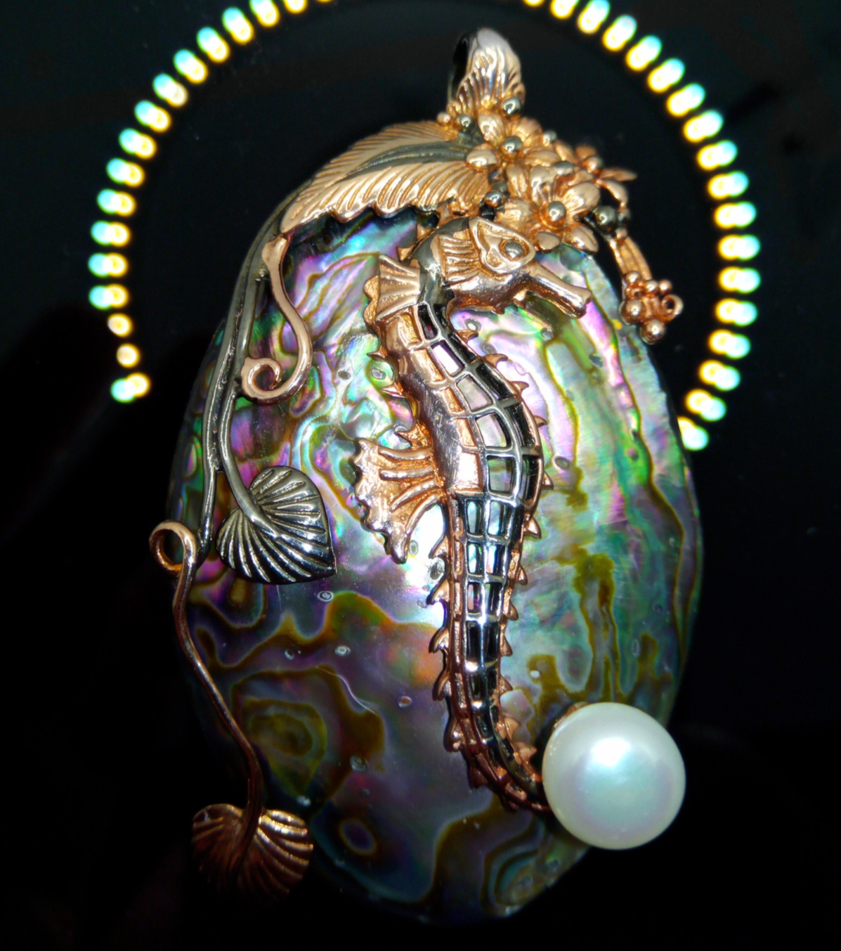 🔥🔥🔥Magnificent Mother of Pearl Seahorse Pendant in Silver & Rose Gold – UNIQUE