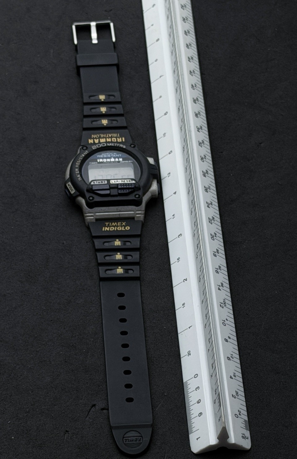 Vtg 2002 TIMEX Ironman 200M Men’s 44mm Digital Watch Black Gray Yellow 8 Lap