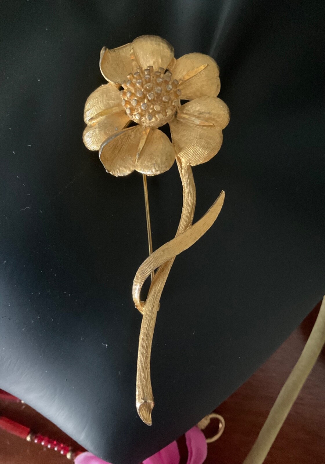 VINTAGE 1950s signed BSK satin brushed Gold Filled large flower brooch 4”