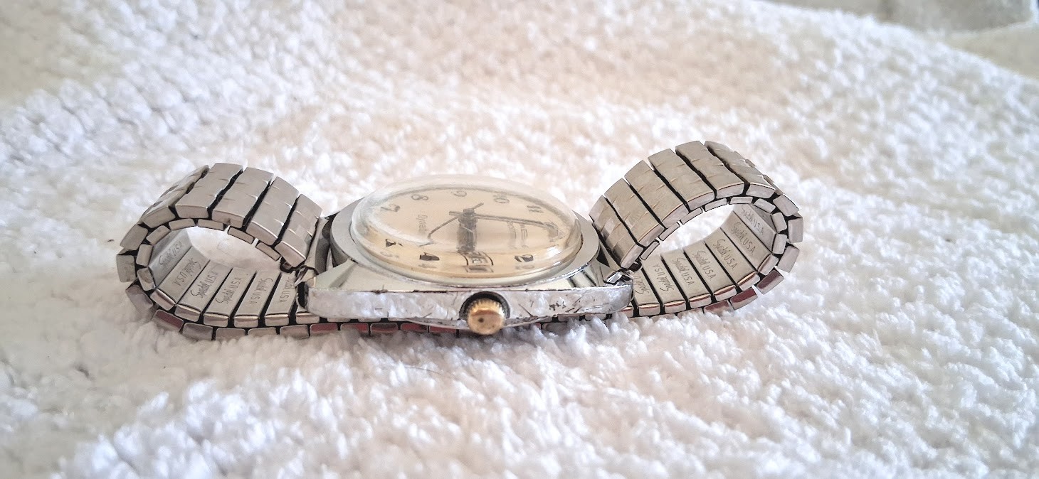 Vintage Timex Electric Dynabeat Mens Watch All Silver Tone With Day-Date SS Band