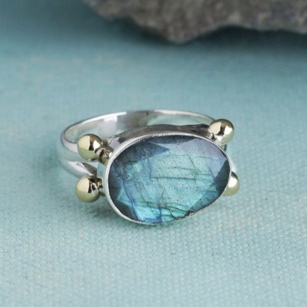 Beautiful Labradorite Gemstone 925 Sterling Silver Ring Handmade For Gift D-188