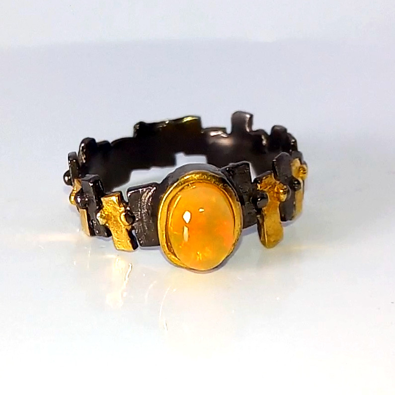🔥🔥🔥Magnificent TOP FIRE OPAL ring in silver and gold, size 17.75 – UNIQUE🔥