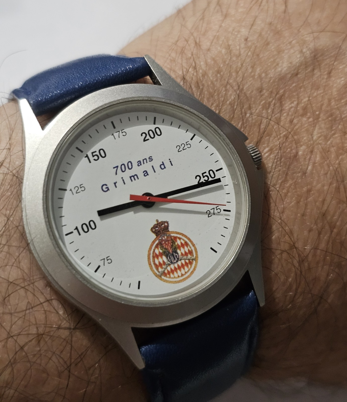 VINTAGE 1997 CLUB MONACO GRIMALDI 700 YEARS MONTE-CARLO AUTOMOBILE WATCH