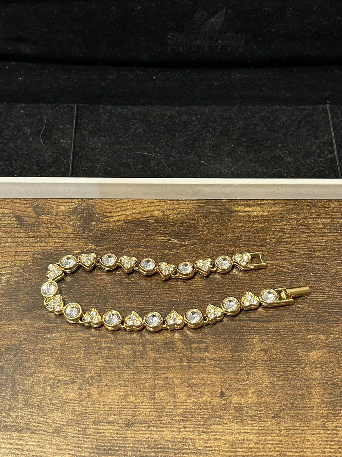 Stunning Swarovski Clear Heart Yellow Gold Plated Tennis Bracelet 18.5 cm approx