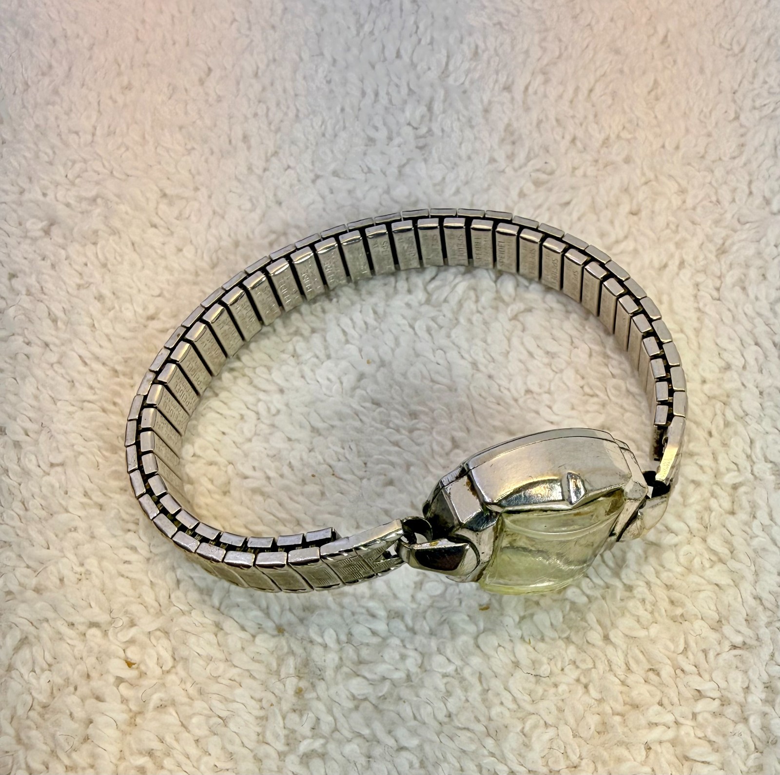 Vintage Helbros Women’s 16.6mm Mechanical Wristwatch w/ Expansion Band & Origina