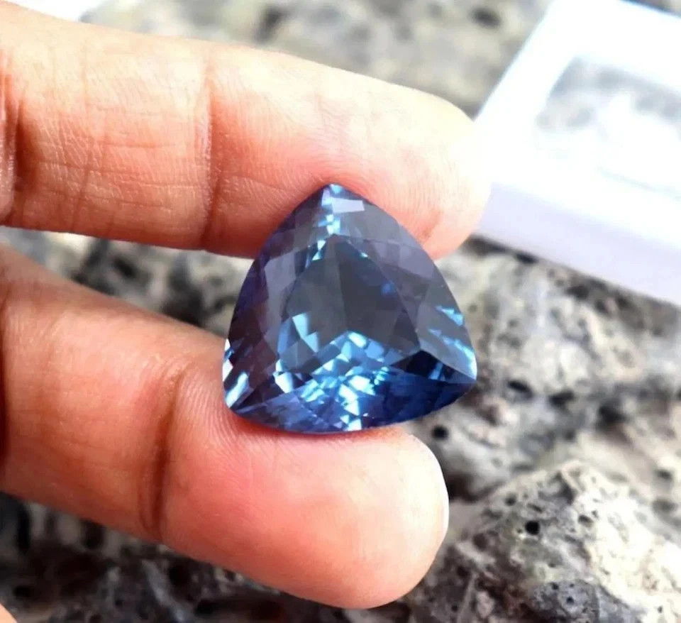 10 CT Russian Natural Alexandrite Color Change Trillion Cut Certified Gemstone