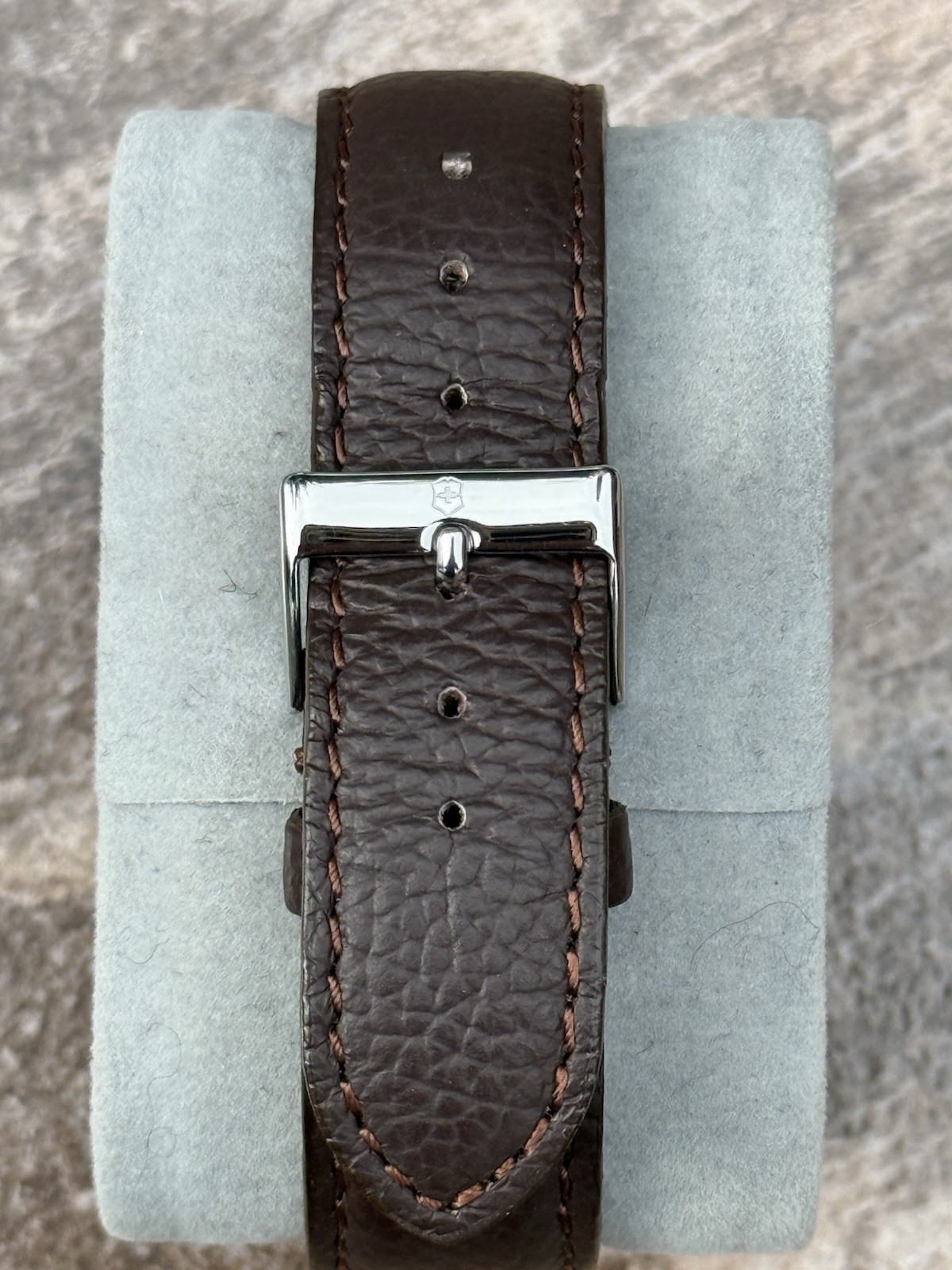 NOS 40MM Men’s Victorinox Garrison 241083 Silver SS Case w/ Brown Leather Strap