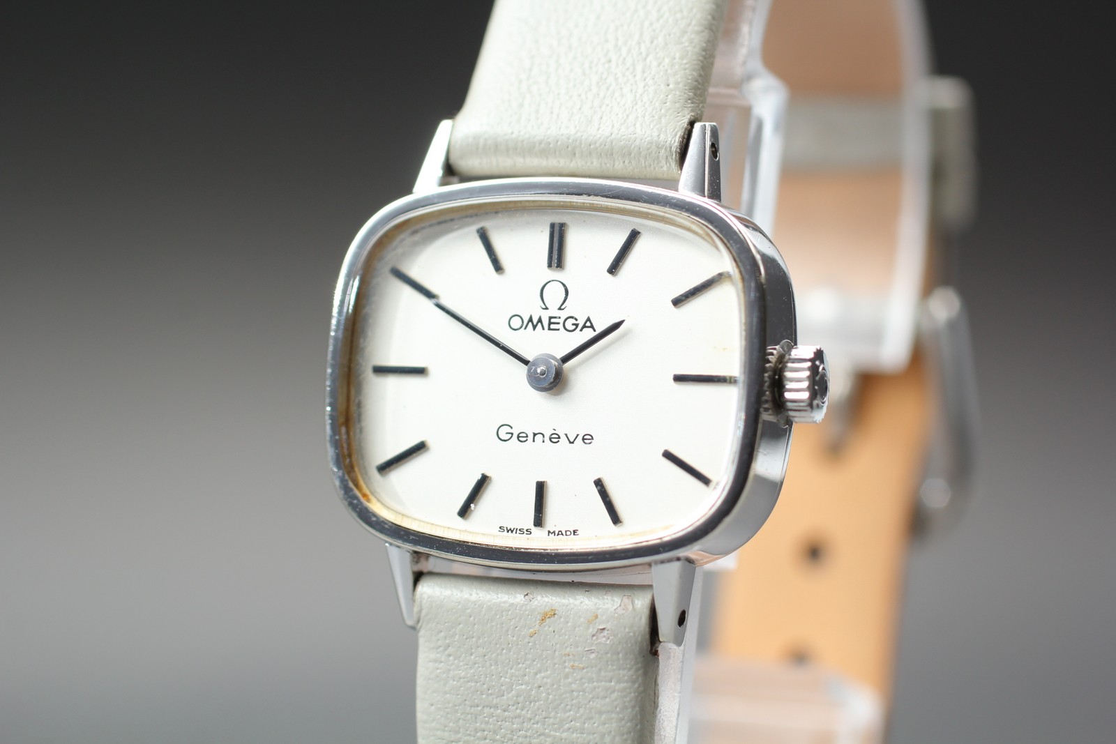 1976 Near MINT OMEGA Geneve 24mm 511.413 Manual White Dial Women’s Watch Vintage
