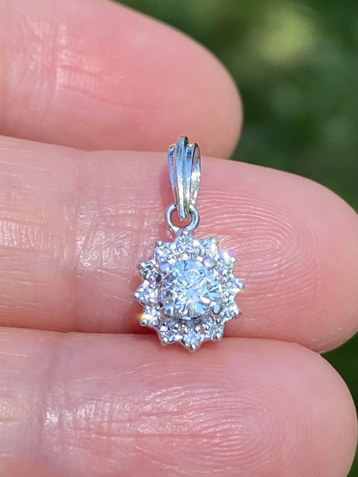 Platinum 0.32CTW 100% Natural Quality Diamond Halo Pendant