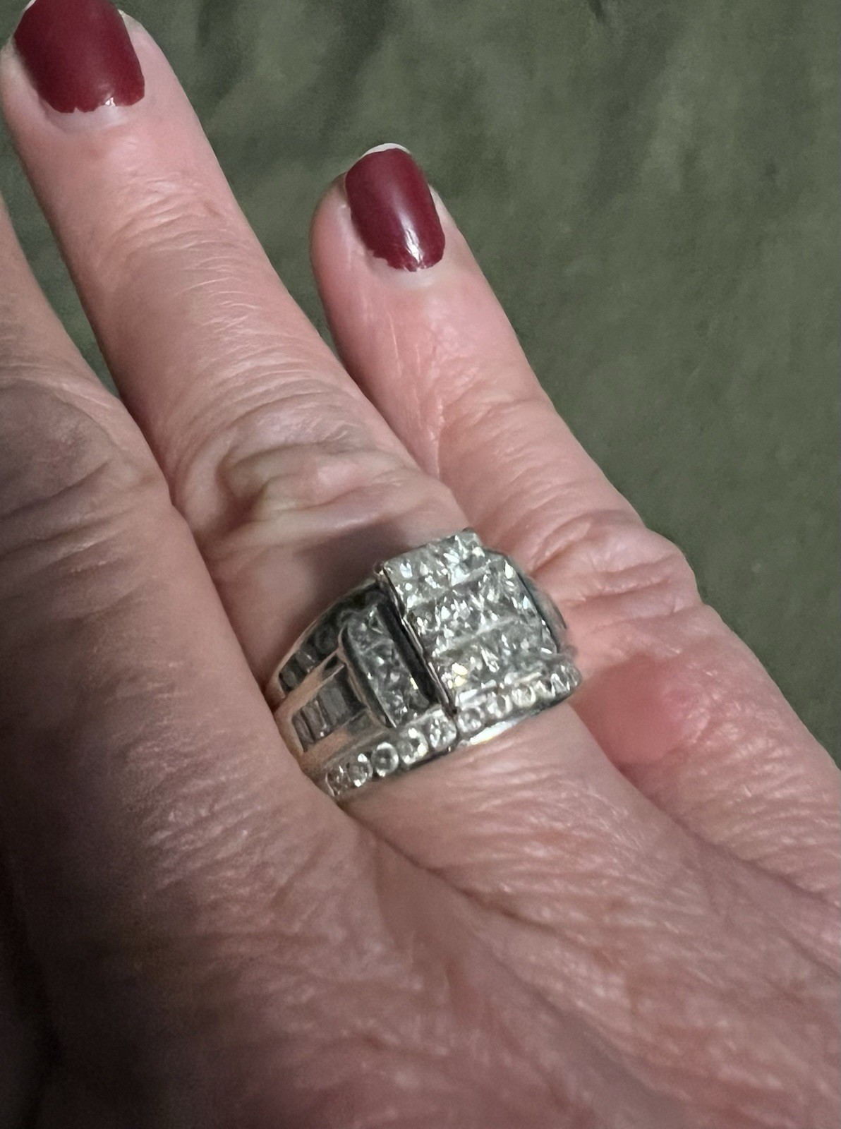Kay Jewelers 14K White Gold 2 carat Diamond Ring, bought new, Excellent cond.