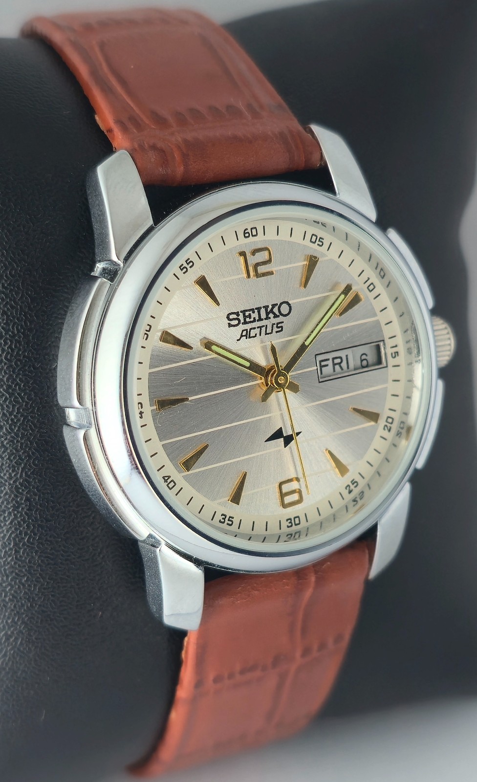 Refurbished Seiko Actus Automatic Silver Dial with Day/Date Men Watch | 17 Jewel
