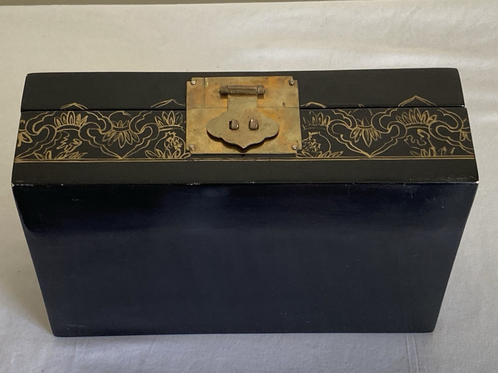 Mid Century Black Lacquer Asia MOP Inlaid Jewelry Box With Removable Tray
