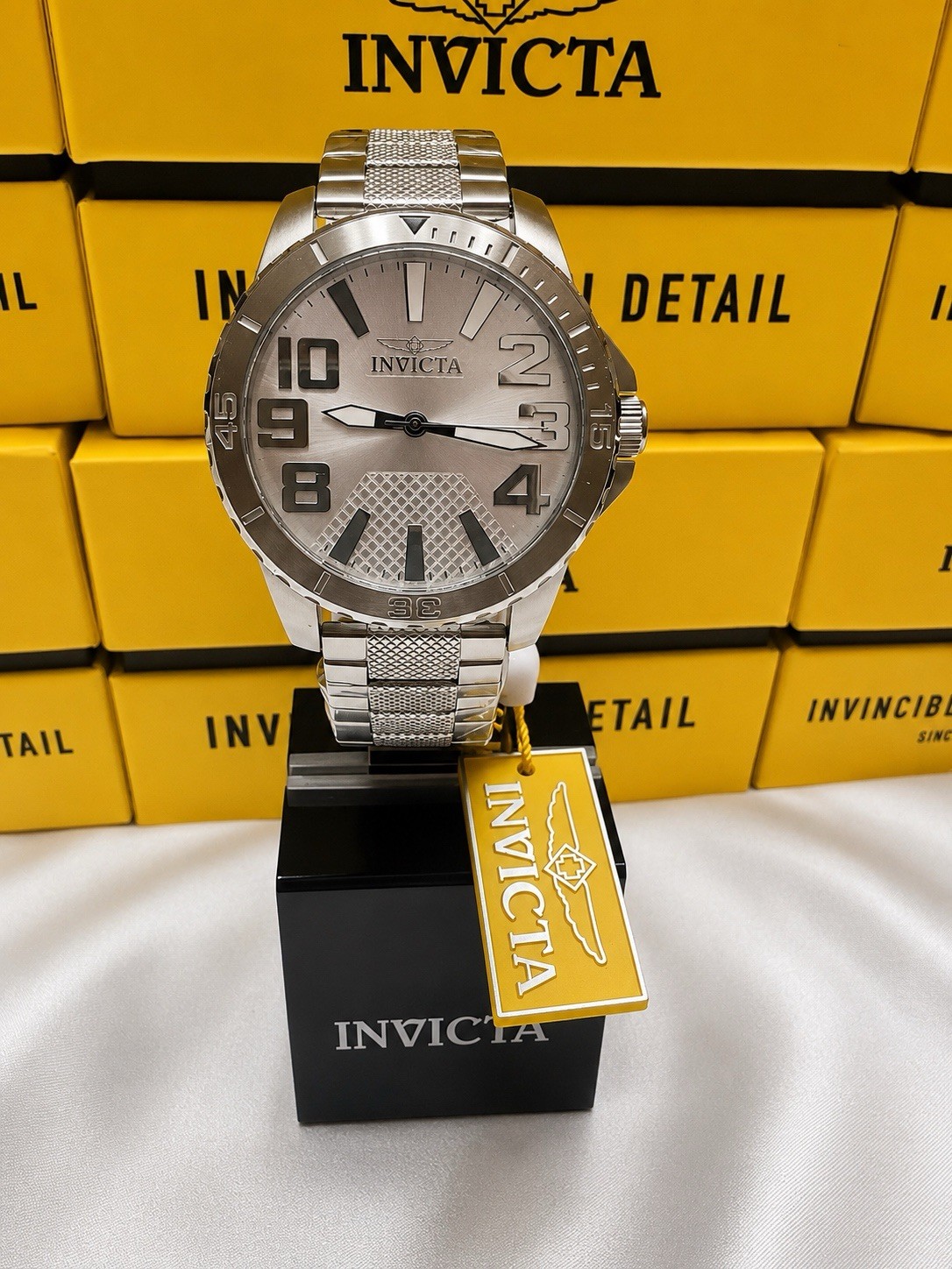 Invicta Speedway Valor 48927 Men’s Quartz Stainless Steel Watch New w/ Tag