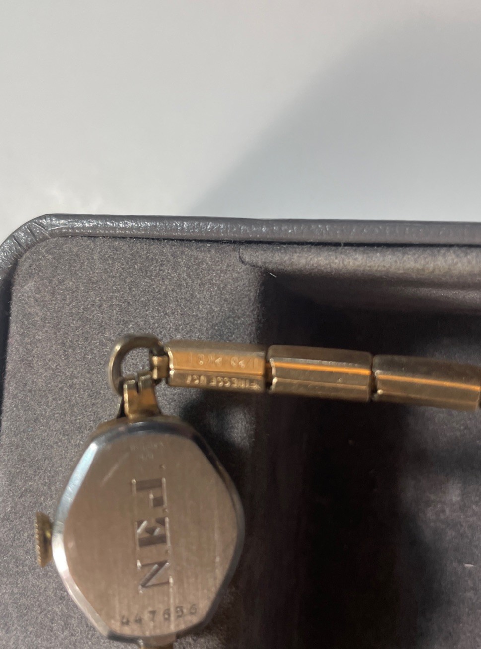BULOVA (LO) 12K GOLD Filled Bezel 447656 WOMAN’S WATCH. Swiss Made. Works