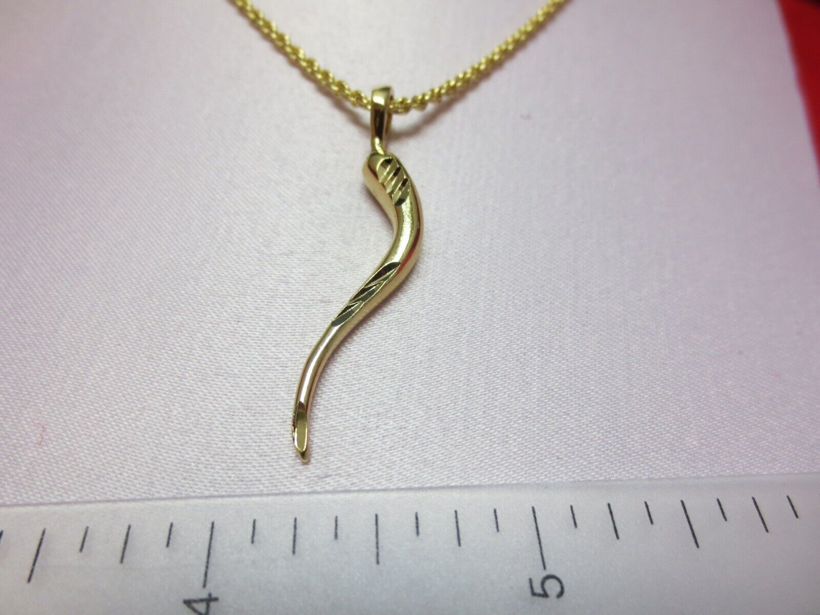 14 KT GOLD PLATED ITALIAN HORN CHARM AND 20 INCH ROPE CHAIN SET- 2208
