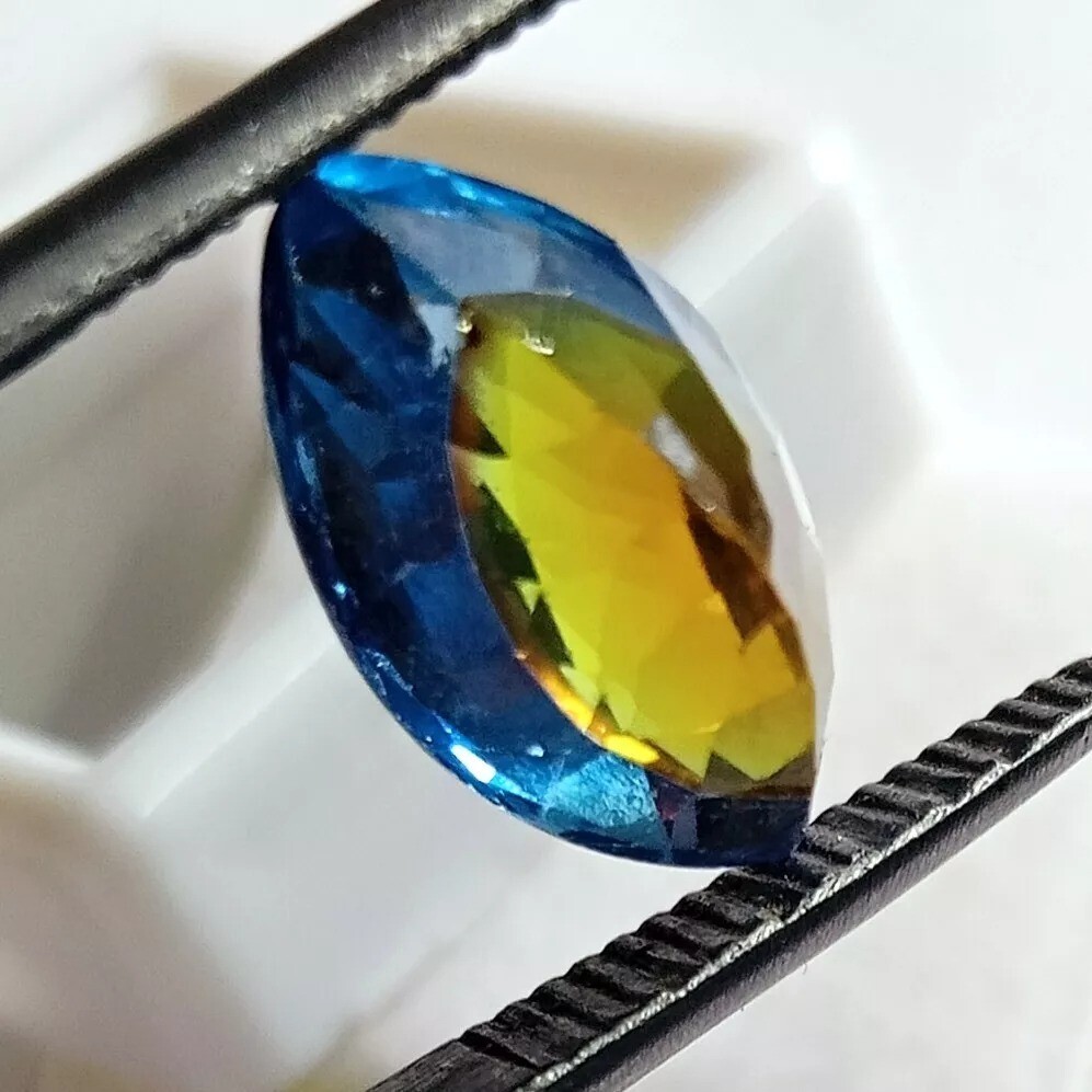 Pitambari Sapphire Marquise Cut 10-12 Ct Bi-Color Natural EGL Certified Gemstone