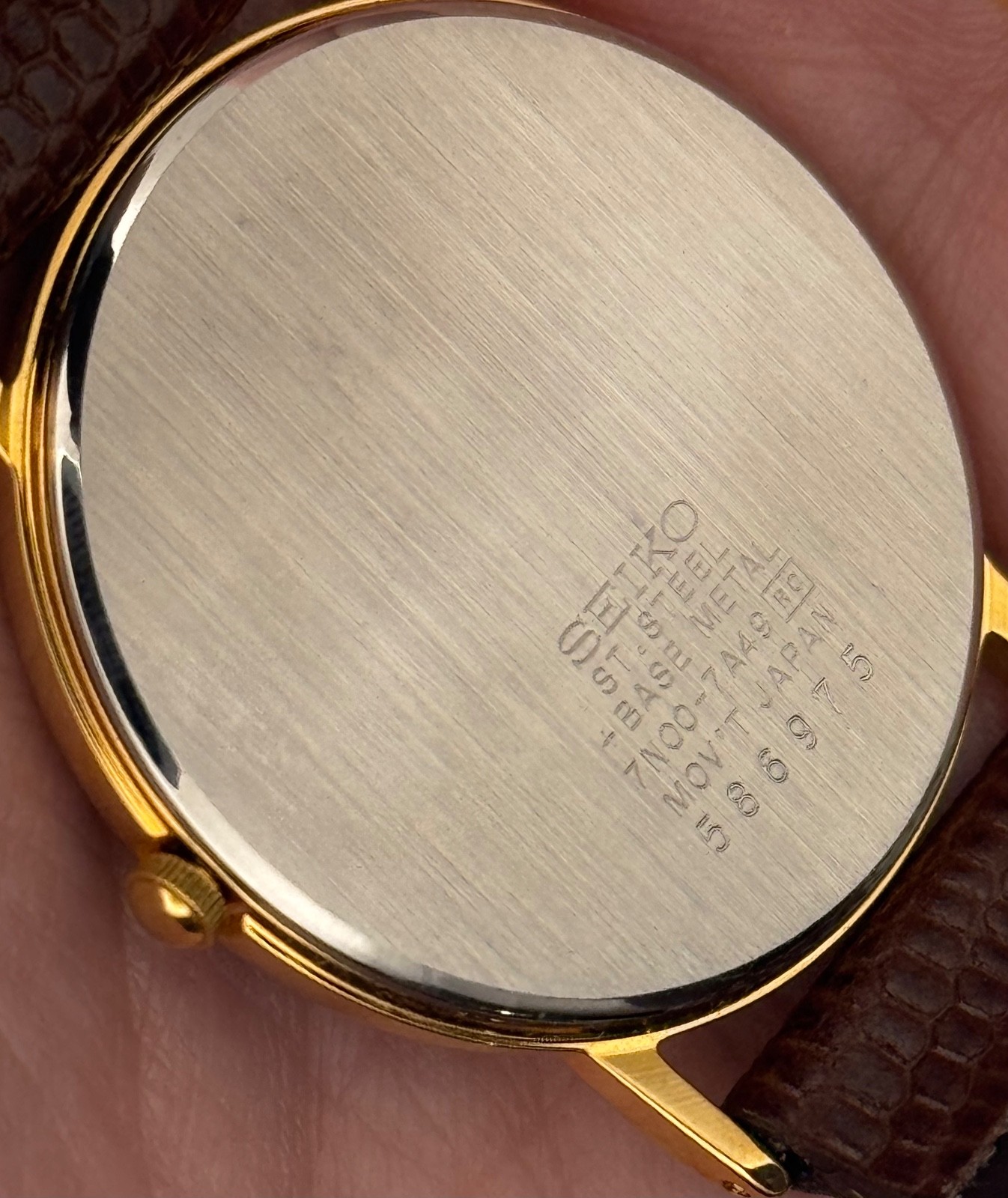 1995 Vintage N.O.S. Seiko Men’s Gold Dress Watch w/O.G. Band & Box – 7N00 Quartz