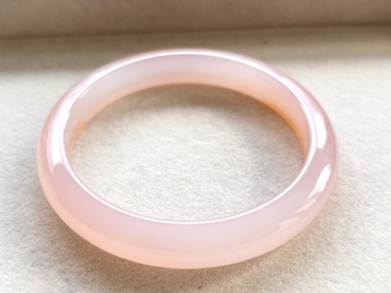 61mm Carnelian Agate Bangles Bracelets Peach Lace Agate Banding