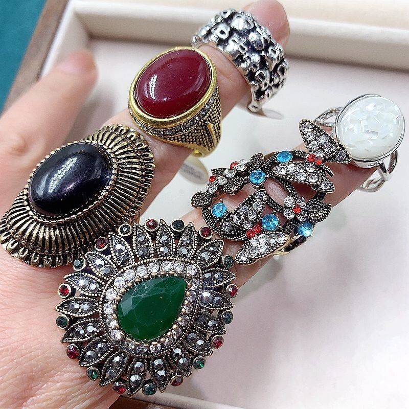Wholesale 50pcs Lot Vintage Crystal Stone Mix Style Metal Jewelry Ring Men Women
