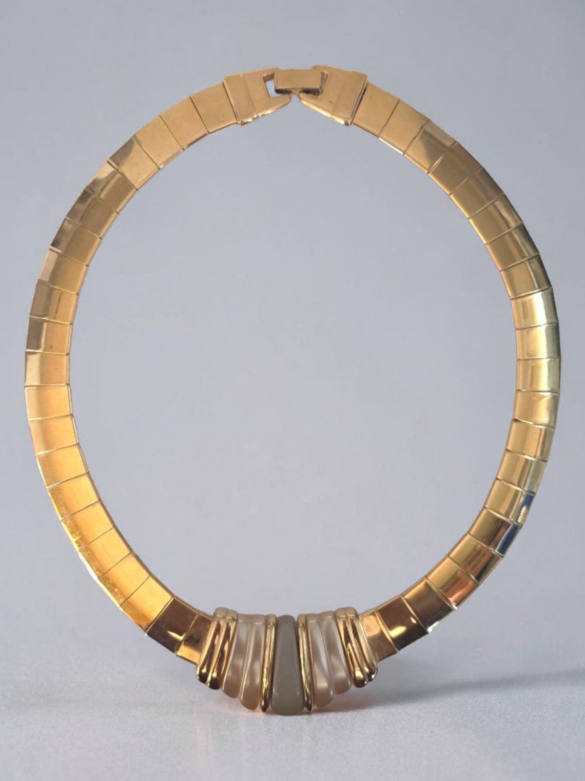 NAPIER BEIGE GRAY LUCITE OMEGA EGYPTIAN BIB CHOKER NECKLACE
