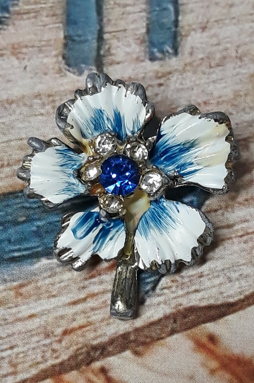 Silver Tone Brooch w/White & Blue Enamel Flower Design Blue & White Rhinestones