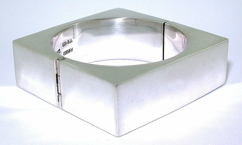 VINTAGE 2 1/10 x 2 1/10 INCH CUSTOM SQUARE 2 3/5 INCH SQUARE CUFF BRACELET