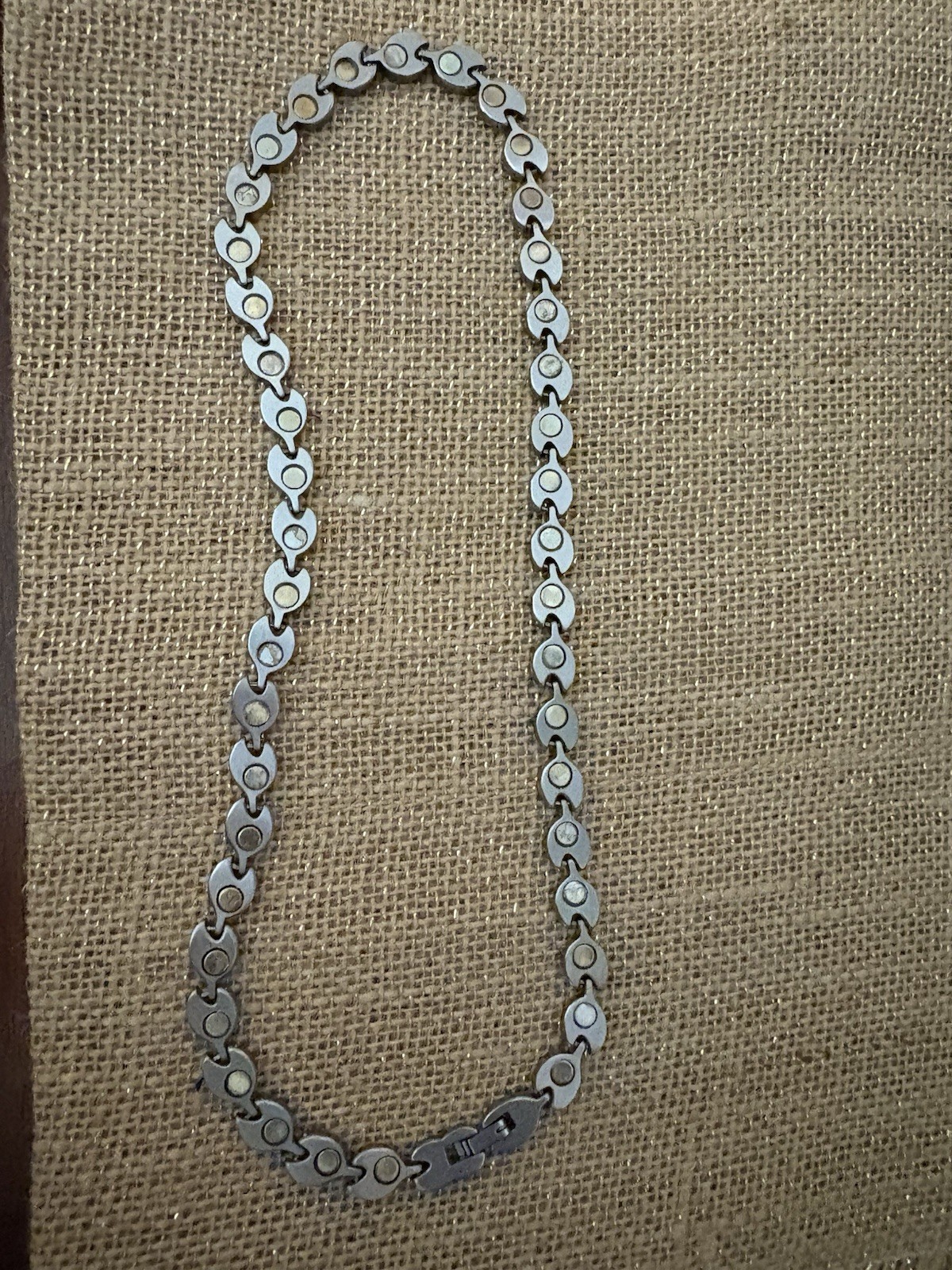 Stainless Magnetic Necklace – Tear Drops 19 1/2 “ in Length