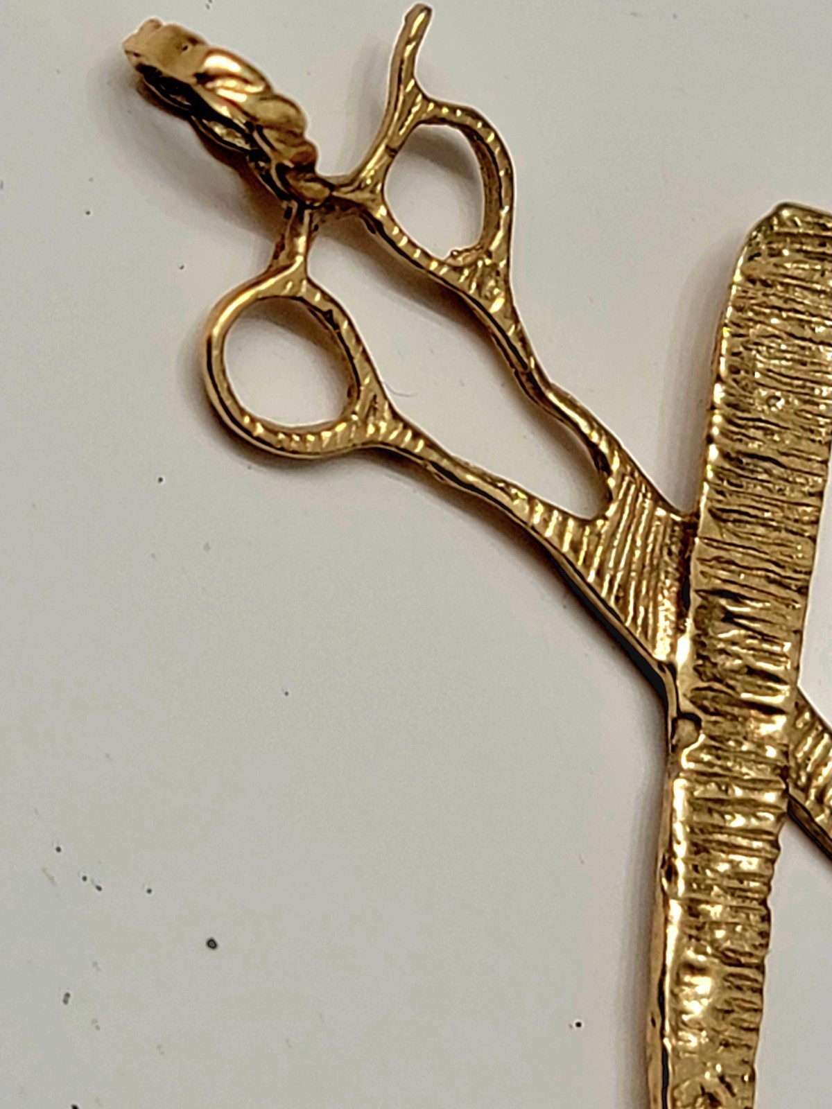 80s Vintage Barber’s Scissors & Comb Hairdressing Charm 2 grams 14k Gold