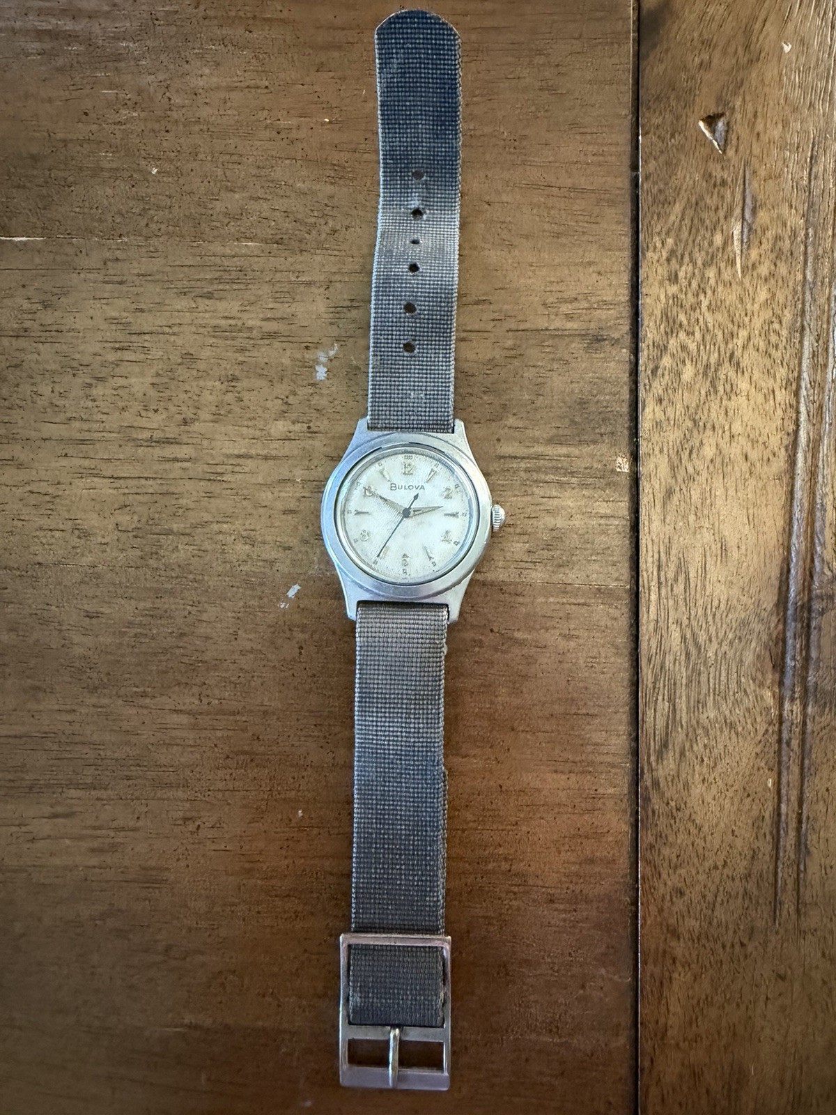 Vintage 1956 Bulova L6 Manual Wind Stainless Steel Textured Dial Runs Great
