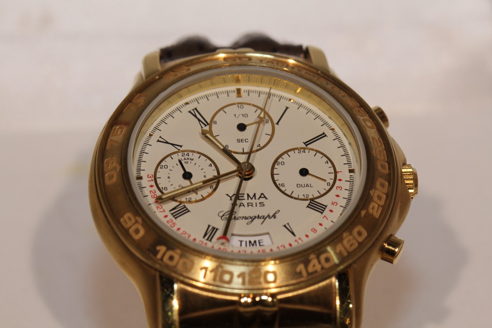 YEMA Paris Gold bezel white dial watch MODEL: Y211fe028