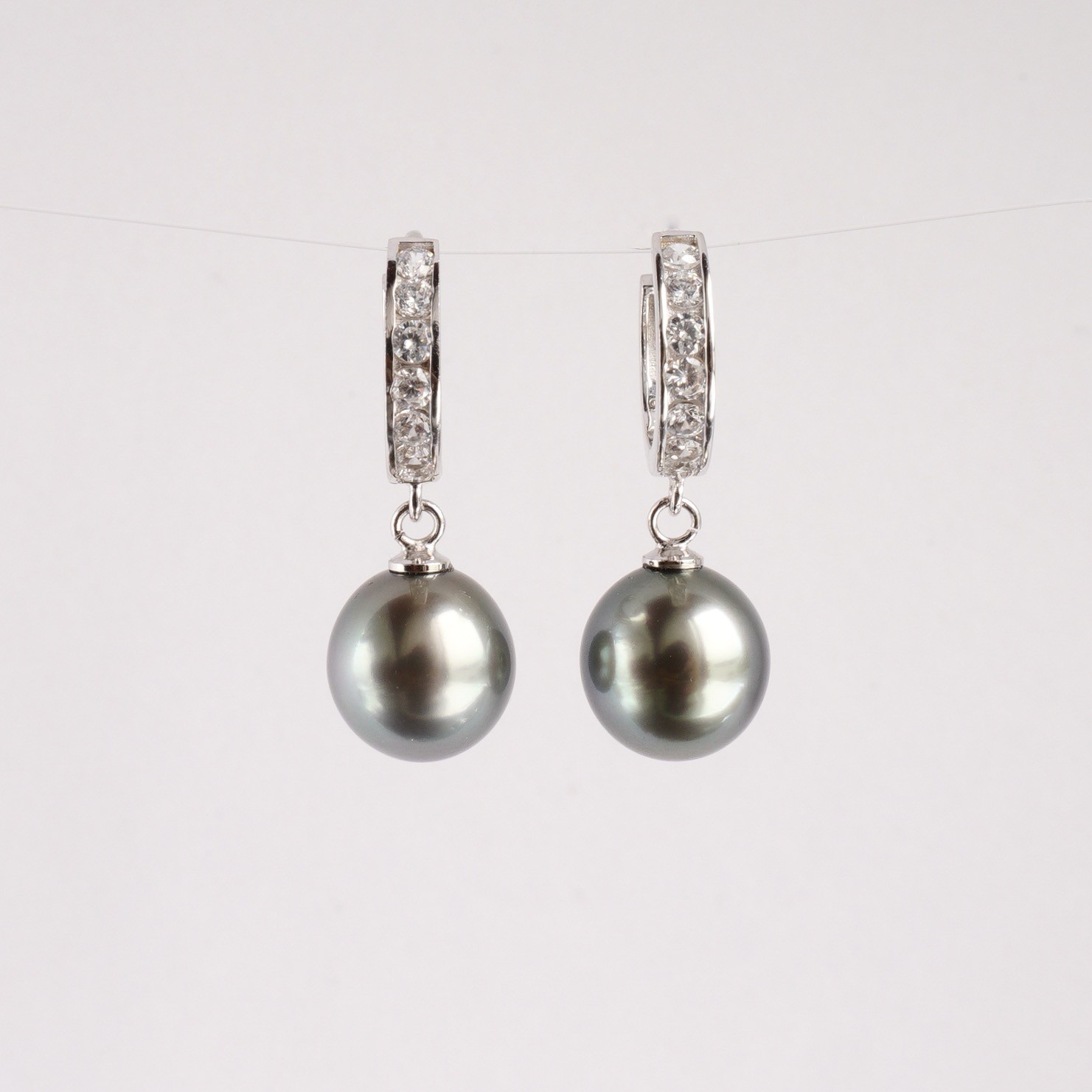 9.2MM Gray-Green Oval Tahitian Saltwater Pearl Earrings Sterling Silver,1.0″