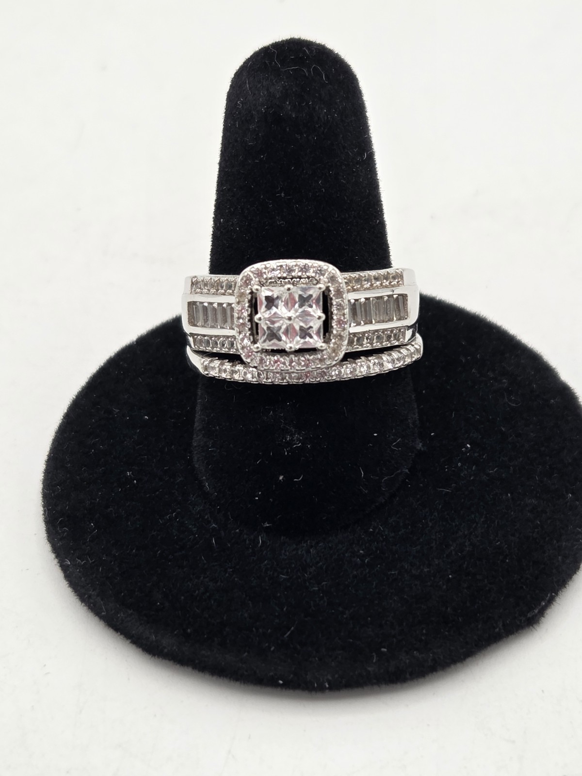Fuzion Creations 925 Sterling Silver CZ 2 Piece Wedding Ring Set Size 8