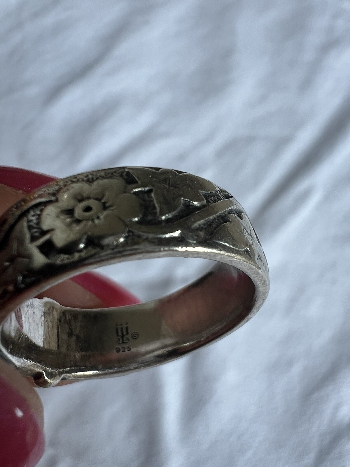 Retired James Avery Buckle Floral Ring Great Condition Size 9 Comfort Fit