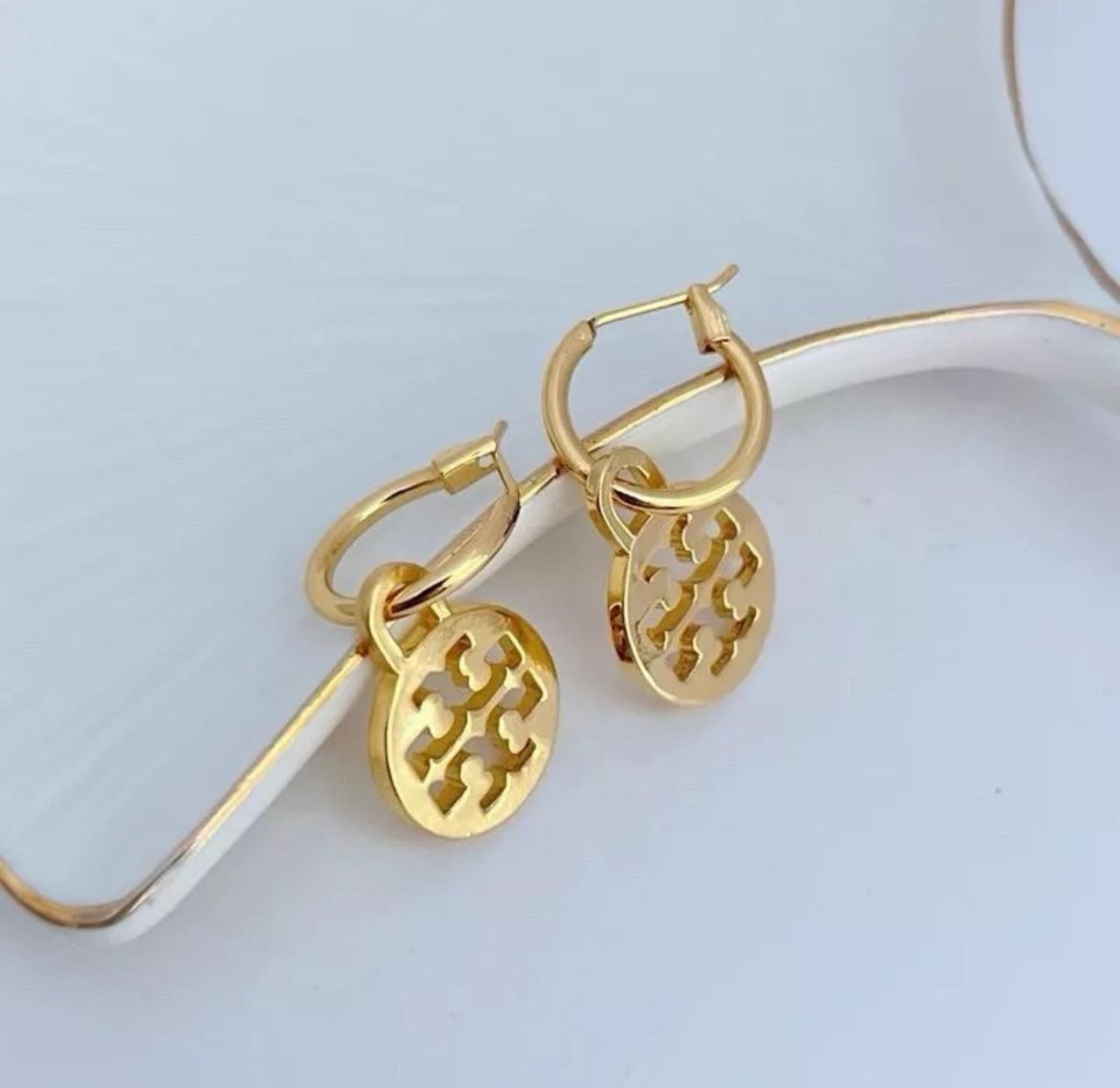New Tory Gold Plated Circle Earring with Jewelry Pouch Size:3.5*1.5cm