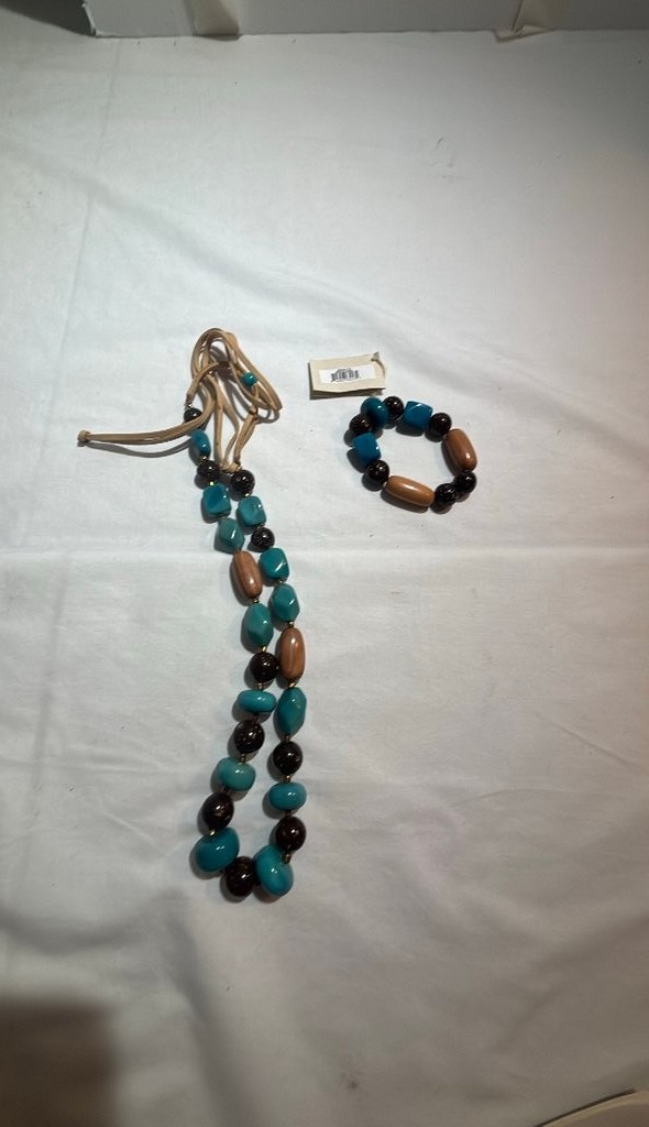 Tagua by Songa Handcrafted Necklace and Bracelet Set NWT