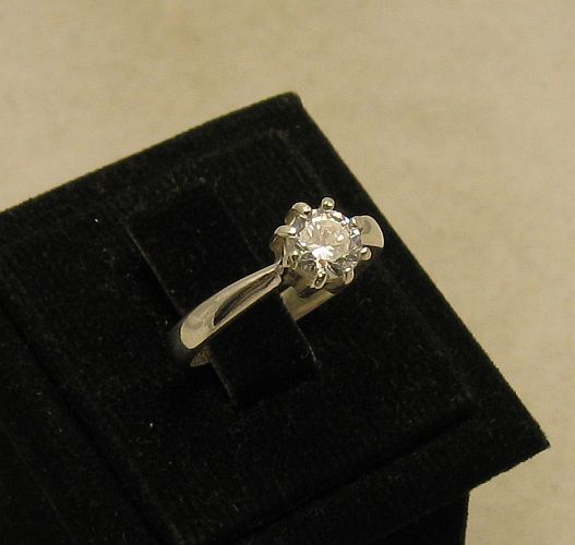 Elegant Sterling Silver Ring With 5.5mm Cubic Zirconia Stamped 925 Nickel Free