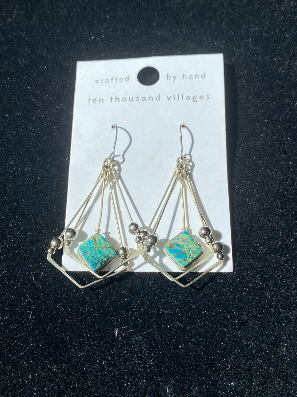 TEN THOUSAND VILLAGES Earrings Green Turquoise Dangle Silver Geo Boho Western