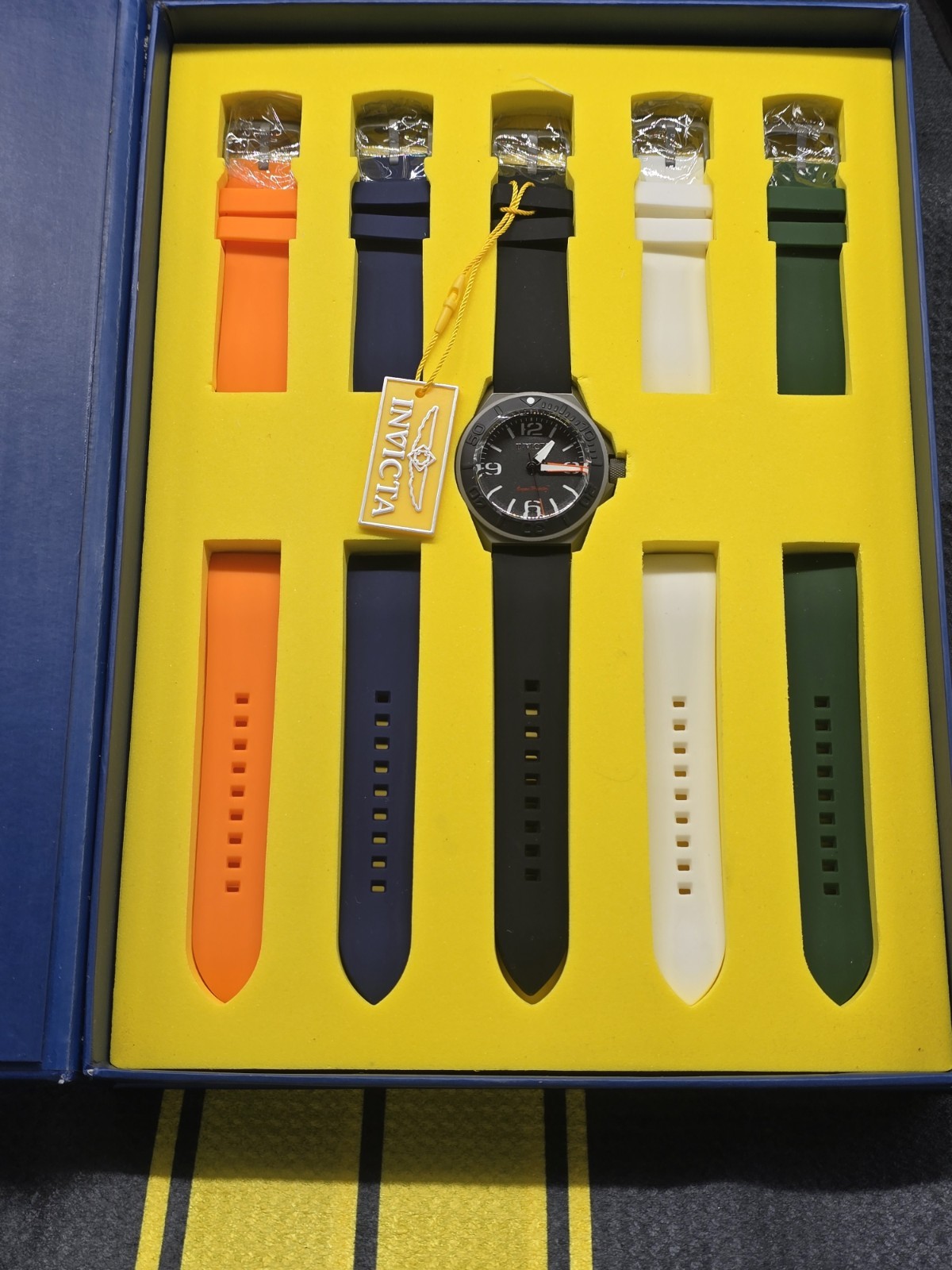 Invicta Ocean Predator Men’s 43mm Watch W/ Interchangeable Bands. New In Box