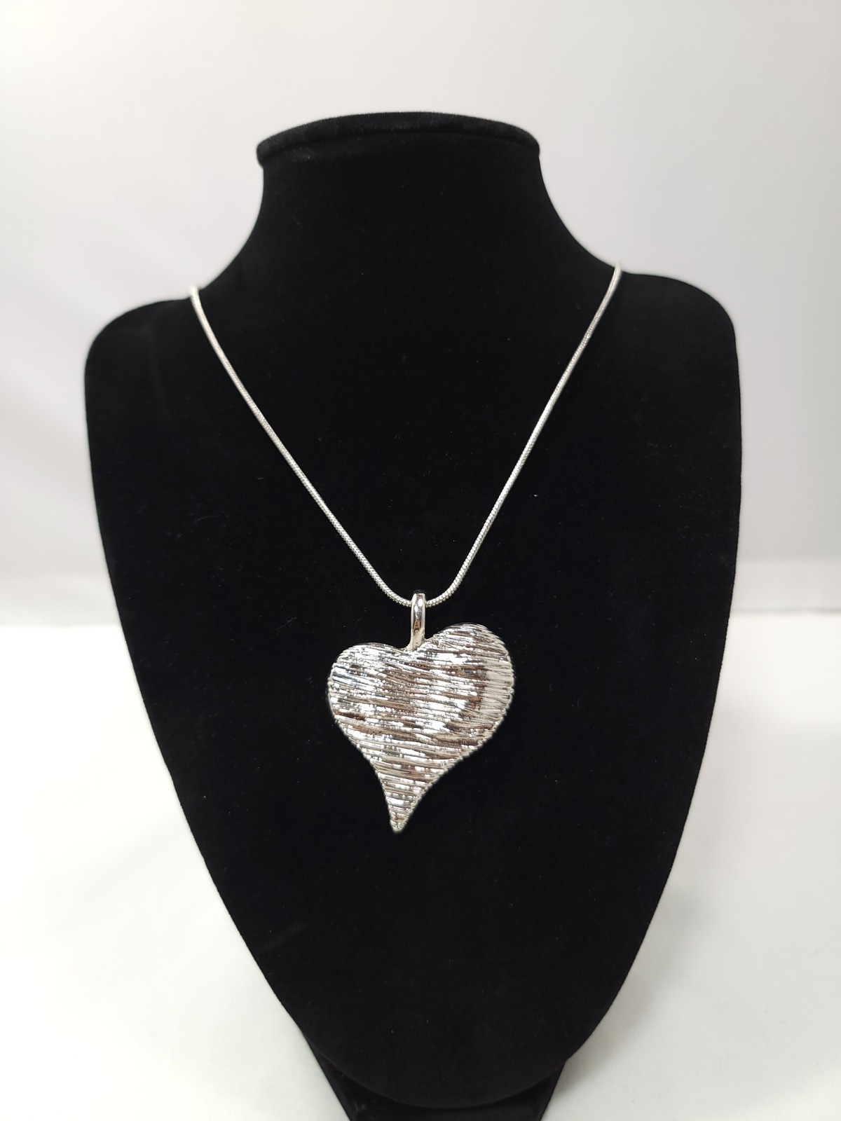 Charter Club Silver-Tone Textured Heart 39″ Pendant Necklace MSRP $44.50, NWT