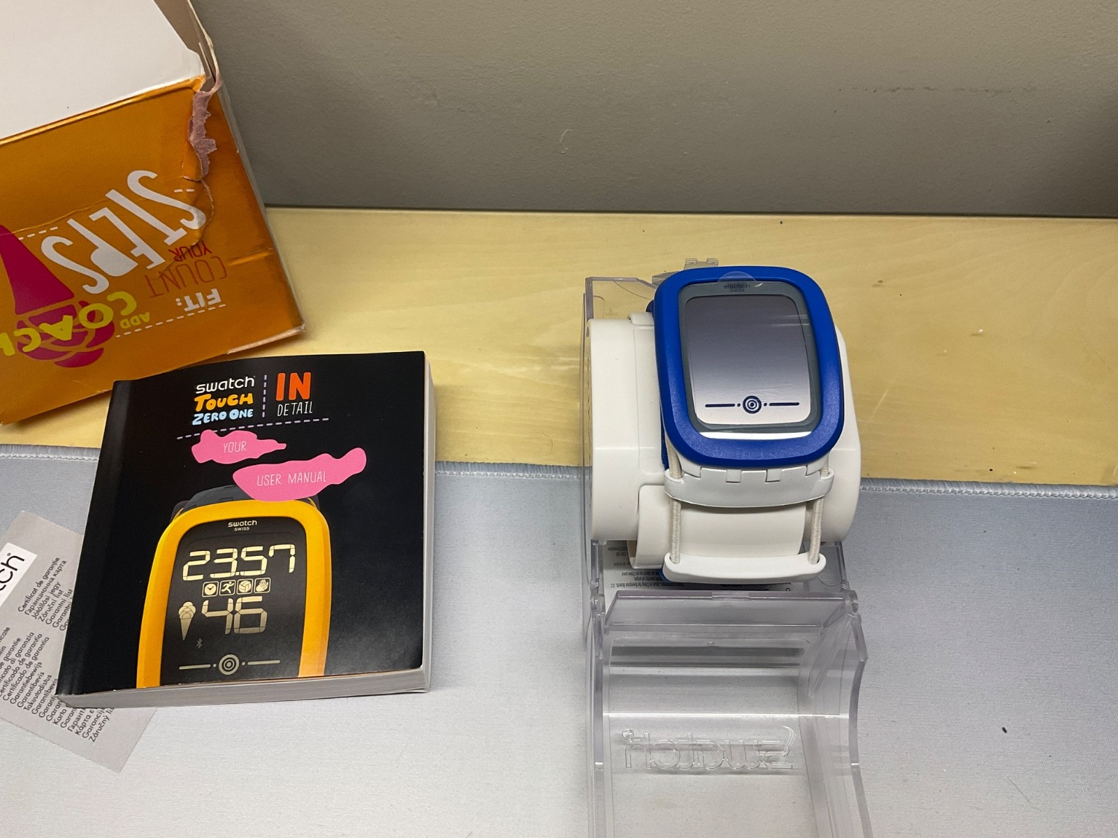 SWATCH Touch Zero One 2015 – SUVW102B – – New