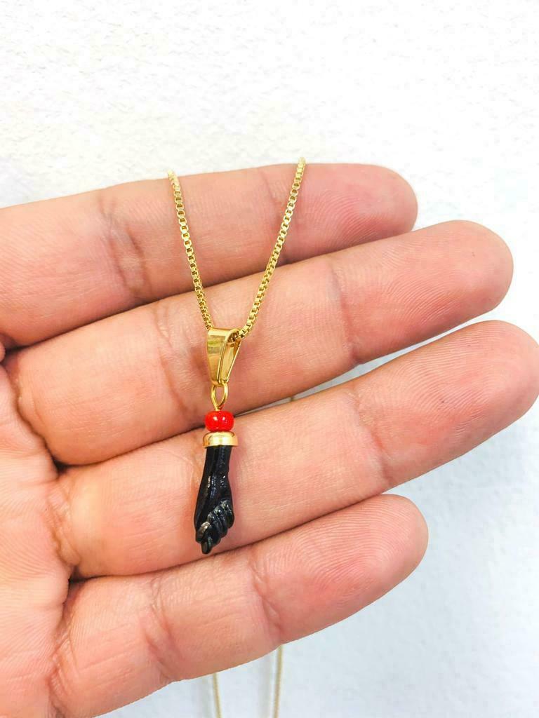 Cadena con Dije de Azabache Para la Protecion Gold Filled Azabache Hand Necklace